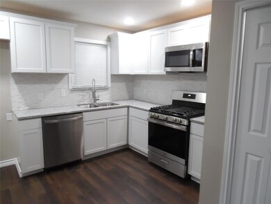 409 Myrtle Dr, Hurst, TX 76053 - photo 3