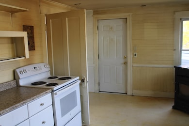 14 Cross St, Whitefield, NH 03598 - photo 5