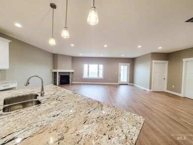 2103 Alder Ave unit B, Lewiston, ID 83501 - photo 5