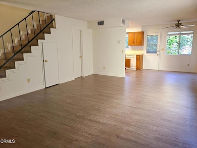 2713 Hermosa Ave unit A, Montrose, CA 91020 - photo 2