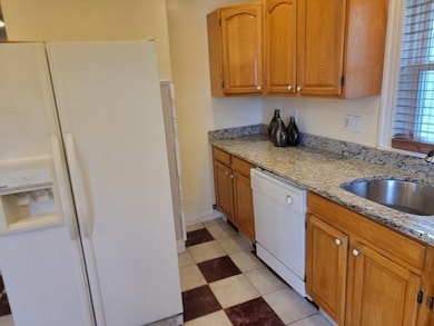 26 Massasoit St unit 2, Boston, MA 02136 - photo 3