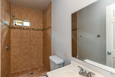 3829 Mainer St, Houston, TX 77021 - photo 5