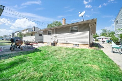 18780 Nitra Ave, Maple Heights, OH 44137 - photo 5