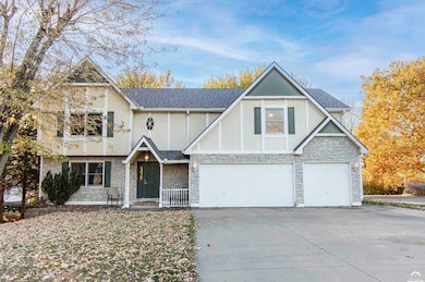 1215 Hacienda Ln, Lawrence, KS 66049 - photo 2