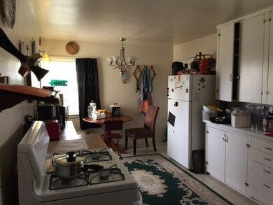 668 NW B St, Grants Pass, OR 97526 - photo 4