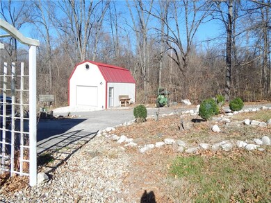 6809 S Us Highway 231, Bloomfield, IN 47424 - photo 7