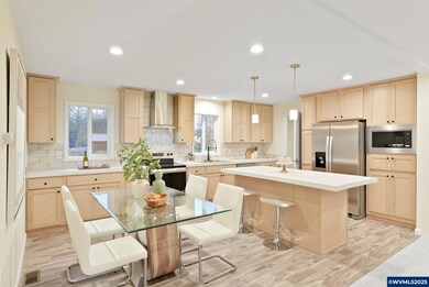 124 Santiam St, Gates, OR 97346 - photo 5