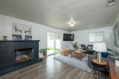 1707 W Cornell Ave, Fresno, CA 93705 - photo 4