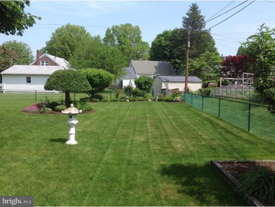 4015 8th Ave, Temple, PA 19560 - photo 4