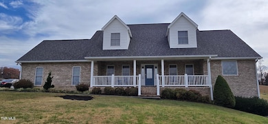 392 Reynolds Rd, Elizabethton, TN 37643 - photo 2