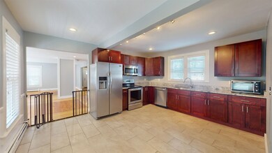 82 Allison St, Concord, NH 03301 - photo 5