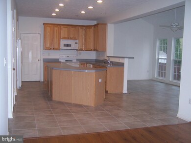 7879 Eagle View Dr, Chesapeake Beach, MD 20732 - photo 3