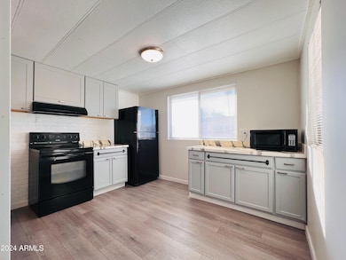 8-Kitchen near Entry-33