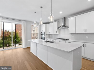 7465 Backett Wood Terrace unit 1215, McLean, VA 22102 - photo 6