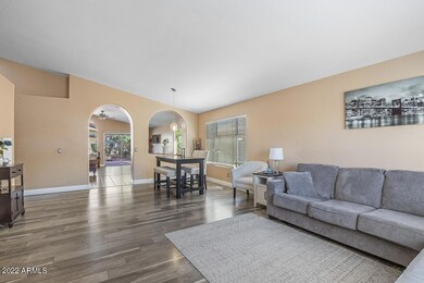 3818 E Grandview-2