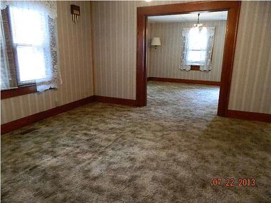 Pocket doors between living and dining room