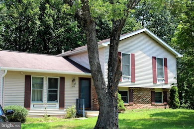 2716 Timbercrest Dr, District Heights, MD 20747 - photo 3