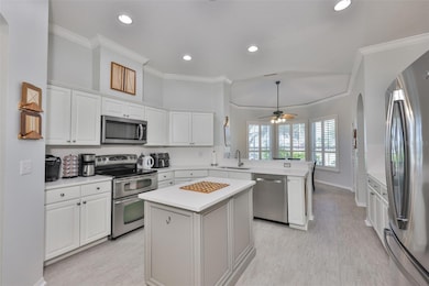 2219 Platinum Dr, Sun City Center, FL 33573 - photo 7