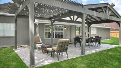 1311 Greenbriar Ave, Friendswood, TX 77546 - photo 6