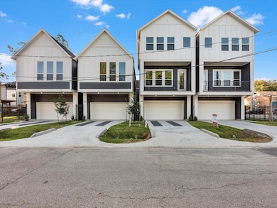 4785 Summit St, Houston, TX 77018 - photo 4