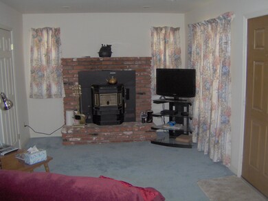 5852 Felsite Ave, Rosamond, CA 93560 - photo 5