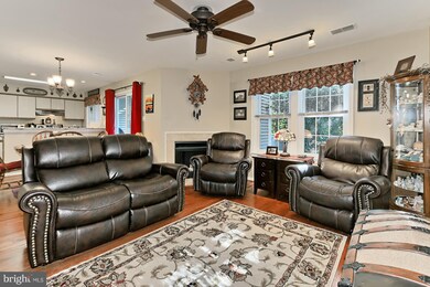 12926A Grays Pointe Rd unit A, Fairfax, VA 22033 - photo 6