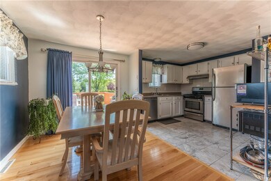 8 Little John Ln, West Warwick, RI 02893 - photo 7