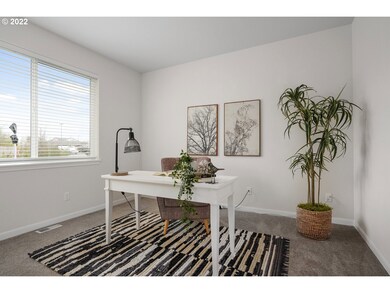 170 N Hezzie Ln, Molalla, OR 97038 - photo 4