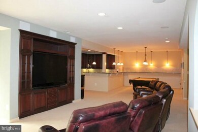 22740 Watson Heights Cir, Ashburn, VA 20148 - photo 7