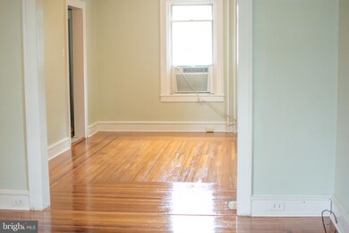 501 N Brobst St, Reading, PA 19607 - photo 4