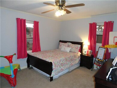 107 Russell St, Shelbyville, TN 37160 - photo 7