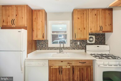 6905 Randolph Macon Dr, Alexandria, VA 22307 - photo 7