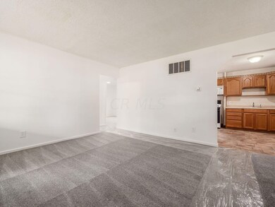 879 Duke Rd, Columbus, OH 43213 - photo 4