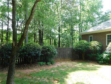 Plenty of mature hardwoods.