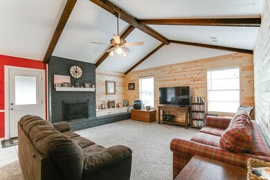 51 Doris Cir N, Alvin, TX 77511 - photo 5