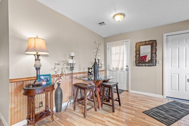 400 N 10th St, Central Point, OR 97502 - photo 3