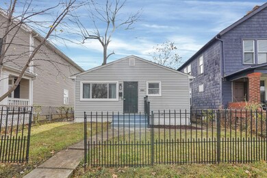2-web-or-mls-861-e-4th-ave