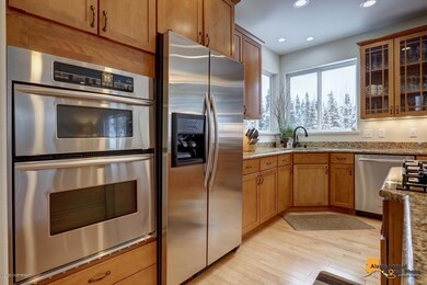 Maple cabinets and stainless appliance