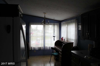 1024 Warm Spring Rd unit 70, Chambersburg, PA 17202 - photo 5