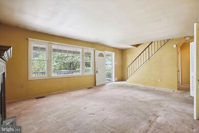 12833 Point Pleasant Dr, Fairfax, VA 22033 - photo 2