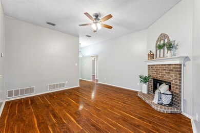 304 Odell St, Cleburne, TX 76033 - photo 4