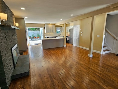 711 E 7th St, Boston, MA 02127 - photo 6