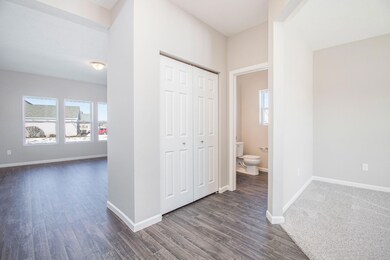WSE179-E2390-Foyer2