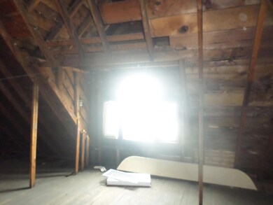 1127 Chapman Ave SW Main (6)