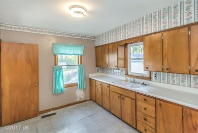 3524 54th St, Des Moines, IA 50310 - photo 7