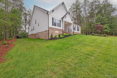 5720 Chaucer Dr, Providence Forge, VA 23140 - photo 2