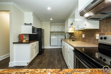 8724 SW 10th Ave, Topeka, KS 66615 - photo 3