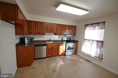 22 Castlehill Ct, Lutherville Timonium, MD 21093 - photo 4