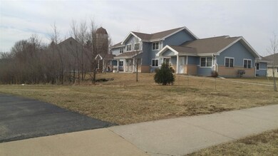 812 Oregon Parks Ave, Oregon, WI 53575 - photo 2