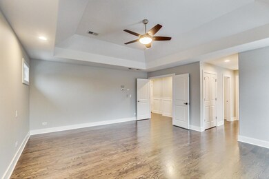 596 W Gladys Ave, Elmhurst, IL 60126 - photo 3